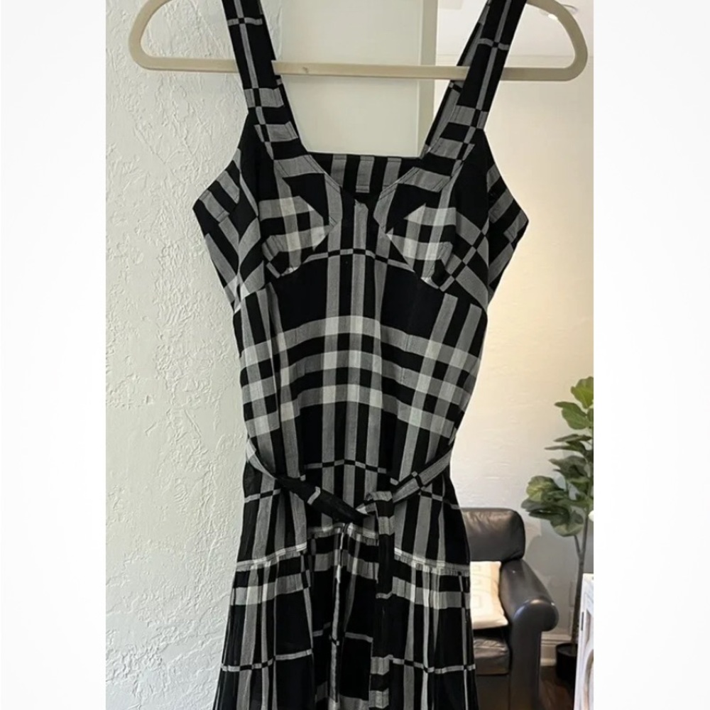 Burberry dress size 4